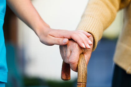 Palliativpflege und Trauerarbeit mit Deutsch für den Pflegeberuf und Computer-Grundlagen