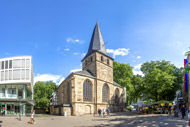 eine große Kirche
